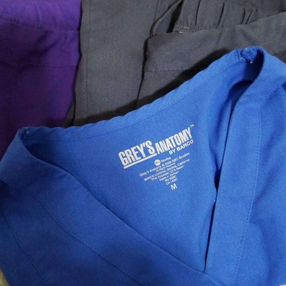 Gray's Anatomy EUC Medium, two pants one top